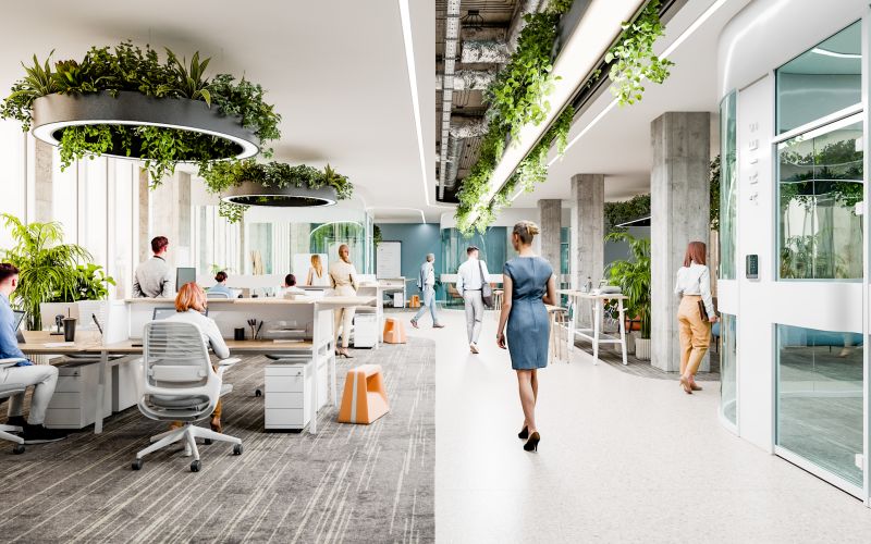 Modernes Großraumbüro mit Menschen und grünen Pflanzen an der Decke